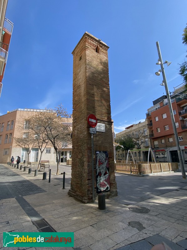 Barcelona - Torre d'aigua de la plaça de les Masies d'Horta (Foto: Albert Esteves, 2021) Barcelona - Torre d'aigua de la plaça de les Masies d'Horta