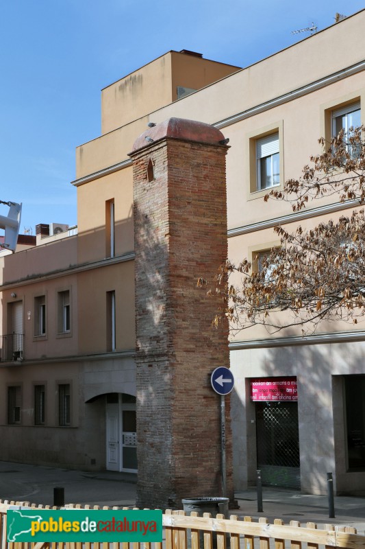 Barcelona - Torre d'aigua de la plaça de les Masies d'Horta (Foto: Albert Esteves, 2021) Barcelona - Torre d'aigua de la plaça de les Masies d'Horta
