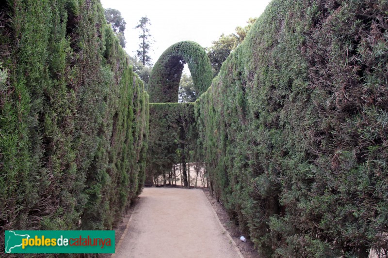 Barcelona - Jardins del Laberint d'Horta. Interior del laberint