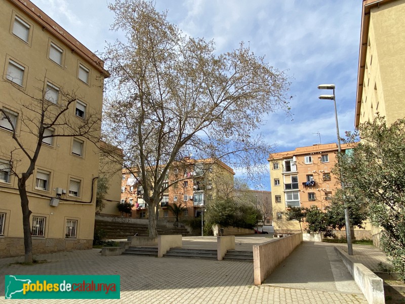 Barcelona - Habitatges de l'Obra Sindical del Hogar (Trinitat)