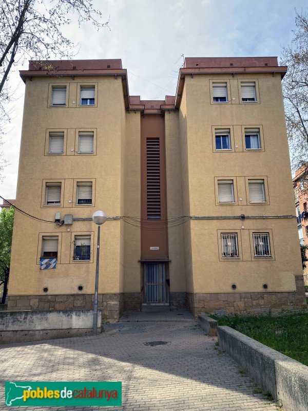 Barcelona - Habitatges de l'Obra Sindical del Hogar (Trinitat)