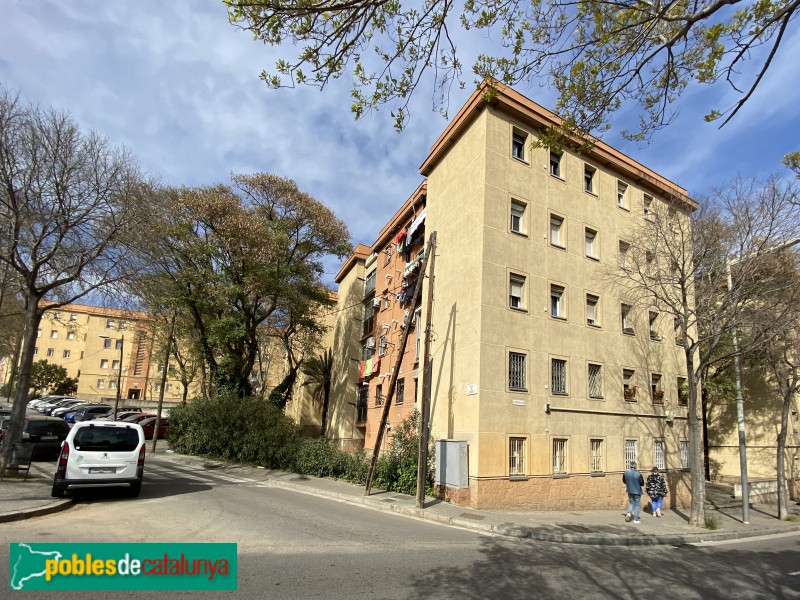 Barcelona - Habitatges de l'Obra Sindical del Hogar (Trinitat)