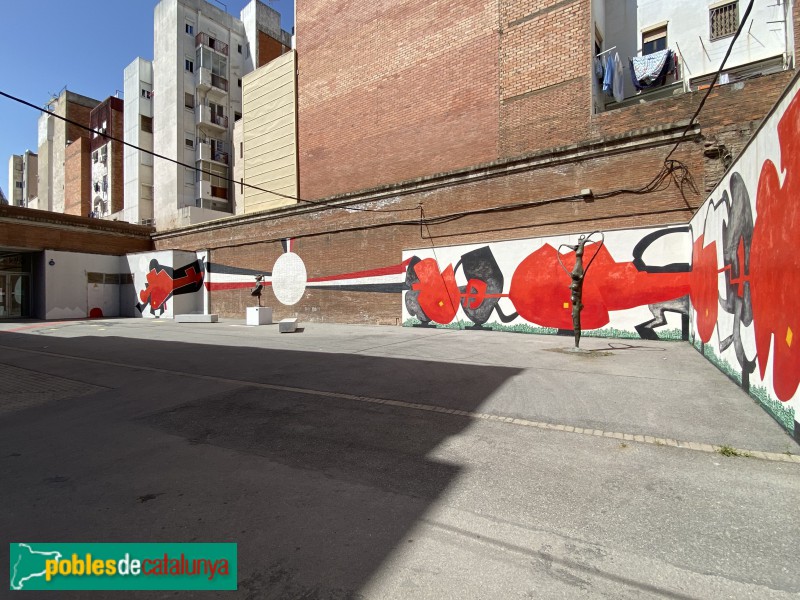 L'Hospitalet de Llobregat - Mural de la Fundació Arranz-Bravo