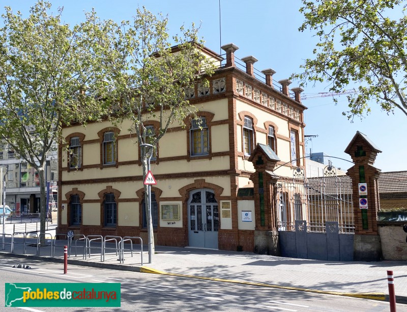 L'Hospitalet de Llobregat - Can Vilumara. Casa del director (Foto: Albert Esteves, 2021) L'Hospitalet de Llobregat - Can Vilumara. Casa del director