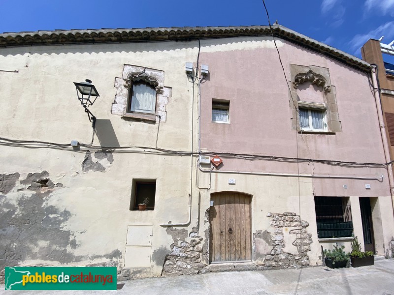 L'Hospitalet de Llobregat - Casa de les Finestres Gòtiques