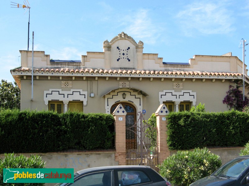 Sant Vicenç dels Horts - Plaça Carme Llinàs, 3-4