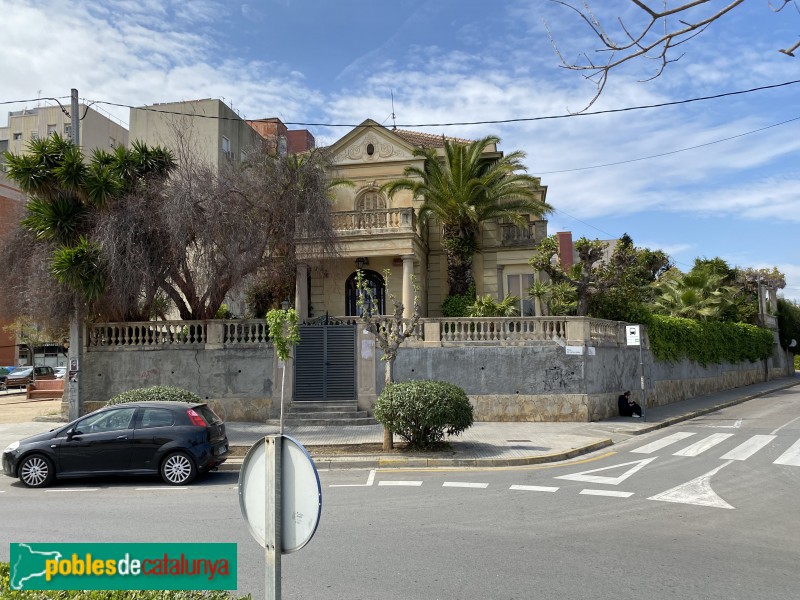 Sant Vicenç dels Horts - Plaça Carme Llinàs, 1