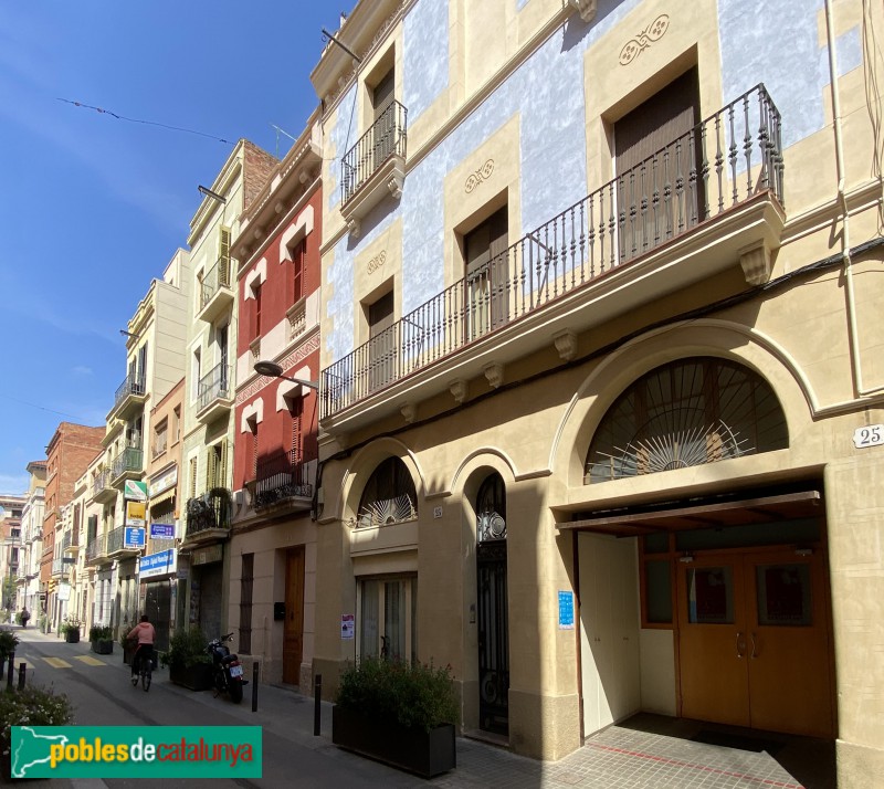 L'Hospitalet de Llobregat - Carrer Roselles, 23