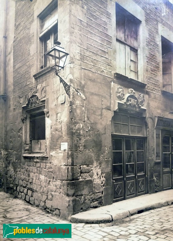 Barcelona - Antiga casa dels Marquesos de Sentmenat