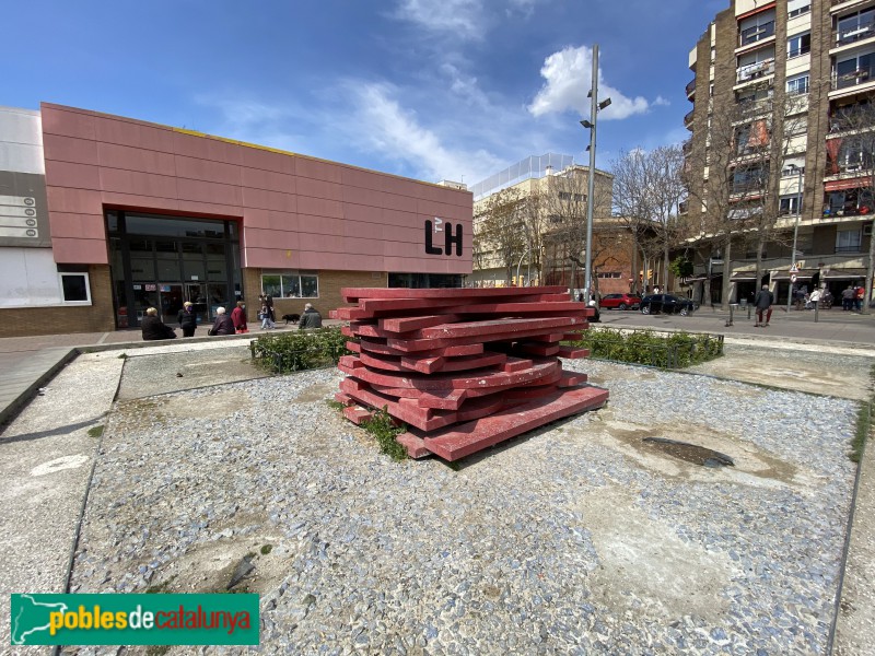 L'Hospitalet de Llobregat - Escultura <i>Les Lletres</i>