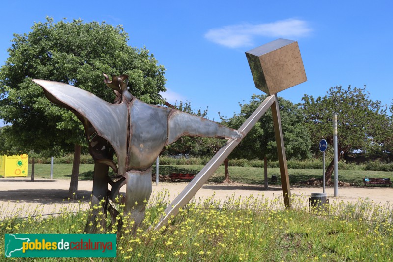L'Hospitalet de Llobregat - Escultura Conseqüència d'equilibris (Foto: Albert Esteves) L'Hospitalet de Llobregat - Escultura Conseqüència d'equilibris