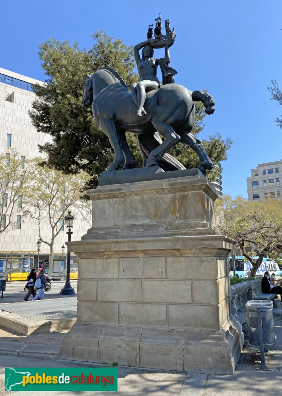 Barcelona - Escultura <i>Barcelona</i> (Frederic Marès)