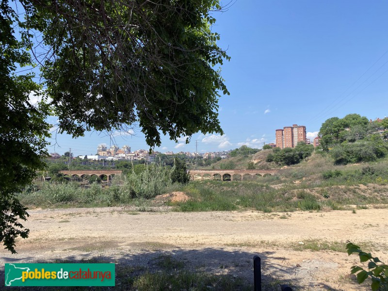 Esplugues de Llobregat - Aqüeducte del torrent de Can Clota