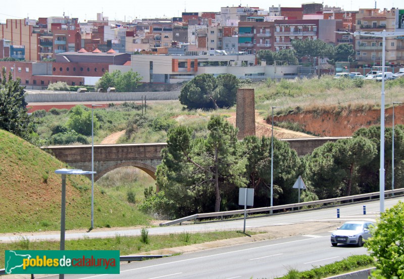 L'Hospitalet de Llobregat - Aqüeducte i xemenia de Can Nyac