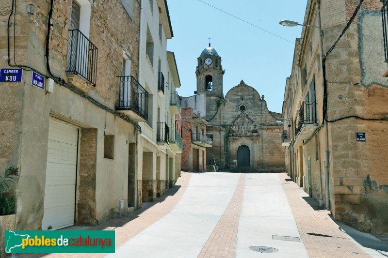 Els Torms, amb l'església al fons