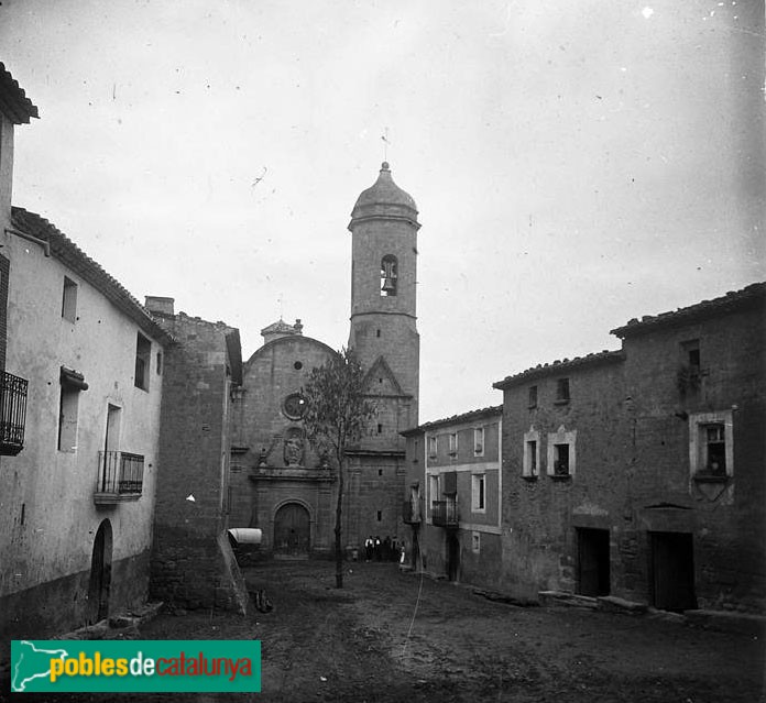 El Cogul - Plaça de la Vila