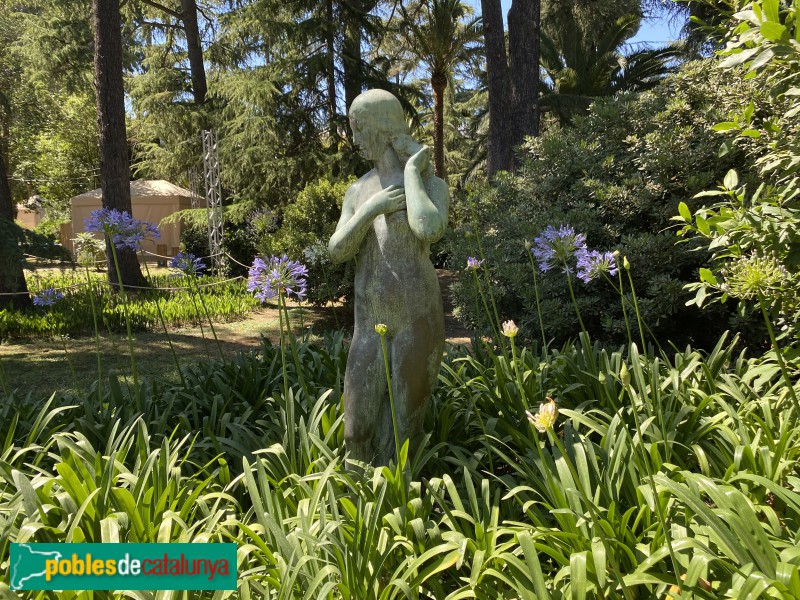 Barcelona - Jardins del Palau de Pedralbes. Nu femení