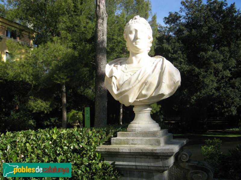 Barcelona - Jardins del Palau de Pedralbes, bust de marbre