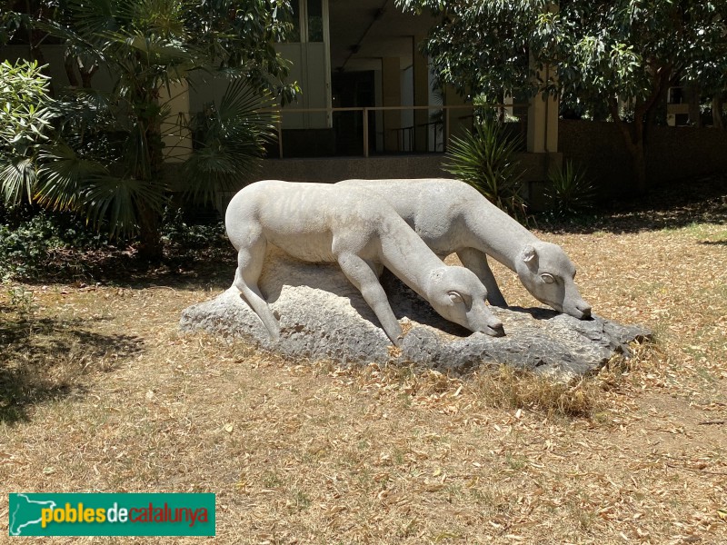 Barcelona - Escultures d'animals als Jardins Vicens Vives (Foto: Albert Esteves, 2021) Barcelona - Escultures d'animals als Jardins Vicens Vives