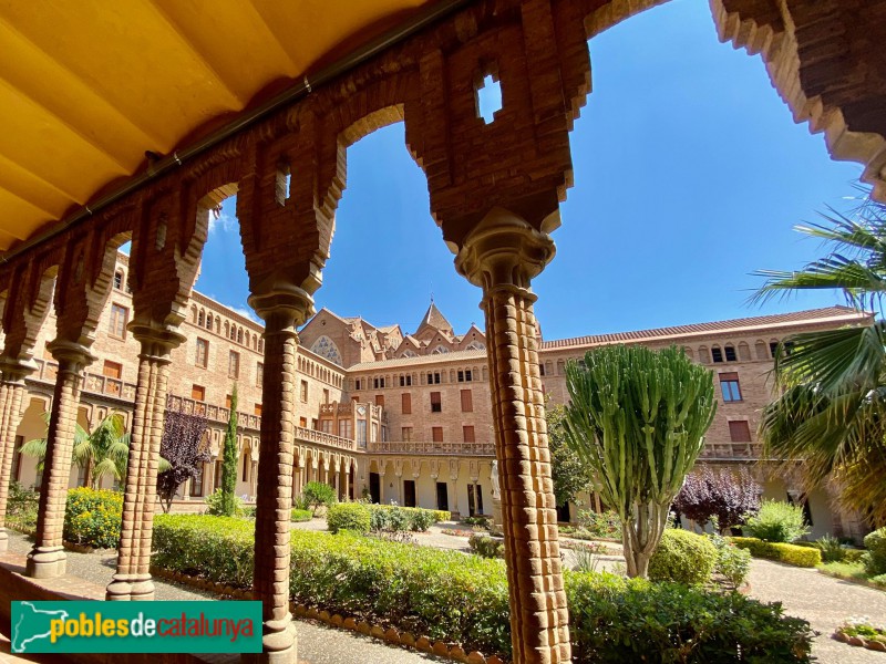 Barcelona - Monestir de Valldonzella. Claustre