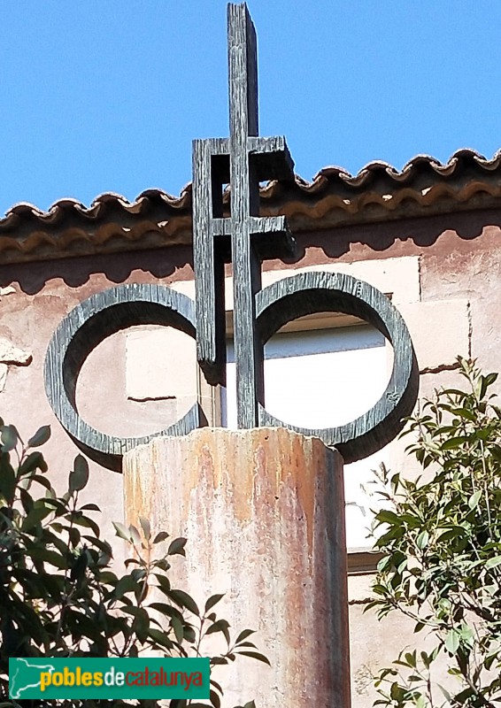Barcelona - Escultura <i>Als socis i les penyes</i>