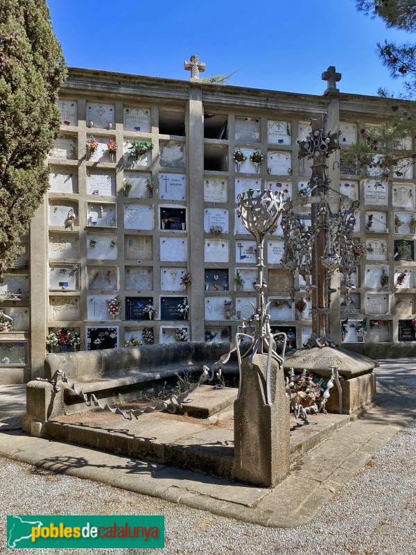 Sabadell - Cementiri. Sepulcre Joaquim Carol