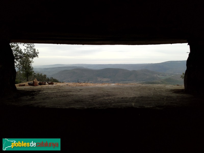 Darnius - Búnquer al turó de Mont-roig