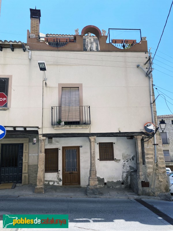 Arbeca - Porxos del carrer Sant Jaume (Foto: Albert Esteves, 2021) Arbeca - Porxos del carrer Sant Jaume