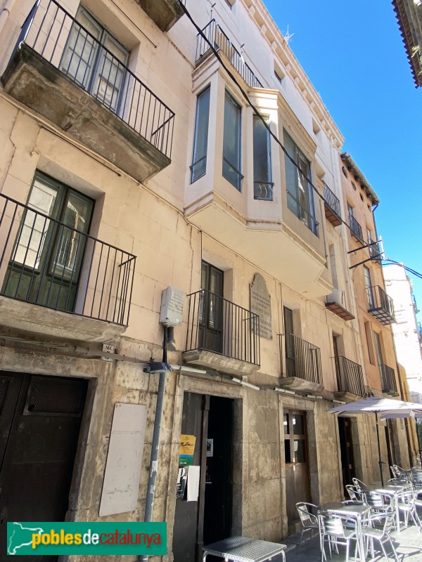 Tortosa - Forn de la canonja. Casa Fustegueres