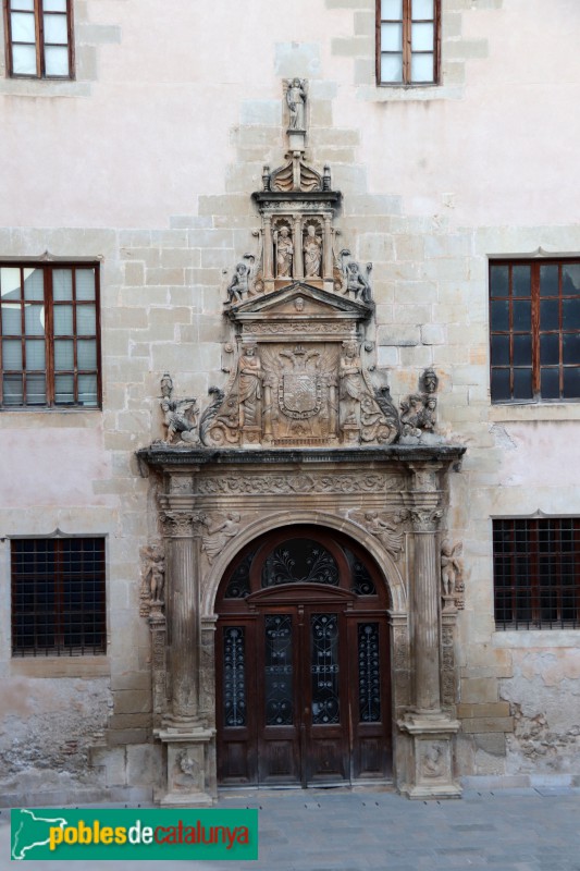 Tortosa - Col·legi de Sant Jaume i Sant Maties. Portada