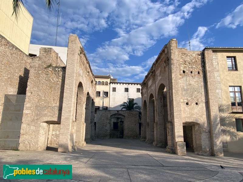 Tortosa - Restes de l'església dels Dolors (Foto: Albert Esteves, 2021) Tortosa - Restes de l'església dels Dolors