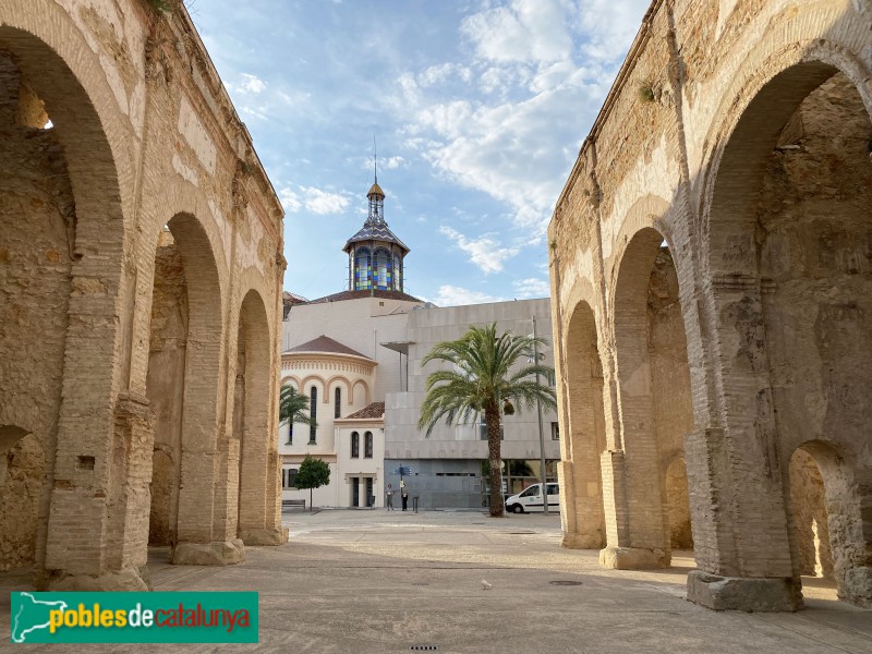 Tortosa - Restes de l'església dels Dolors (Foto: Albert Esteves, 2021) Tortosa - Restes de l'església dels Dolors
