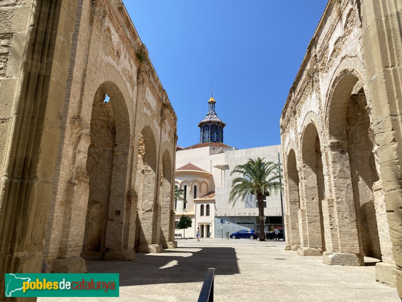 Tortosa - Restes de l'església dels Dolors (Foto: Albert Esteves, 2021) Tortosa - Restes de l'església dels Dolors
