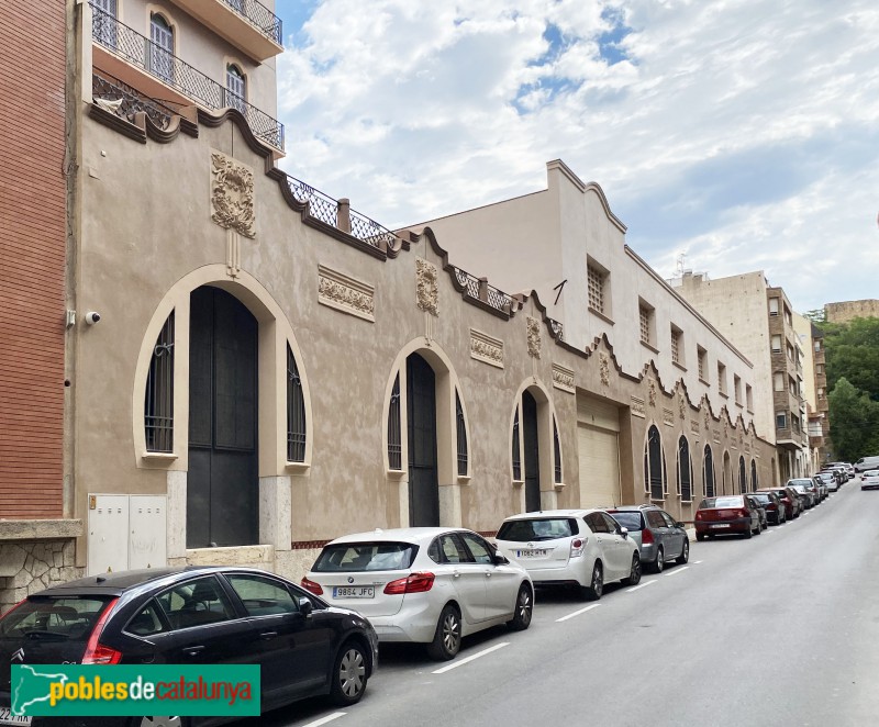 Tortosa - Magatzems Bau. Façana Sant Joan Baptista