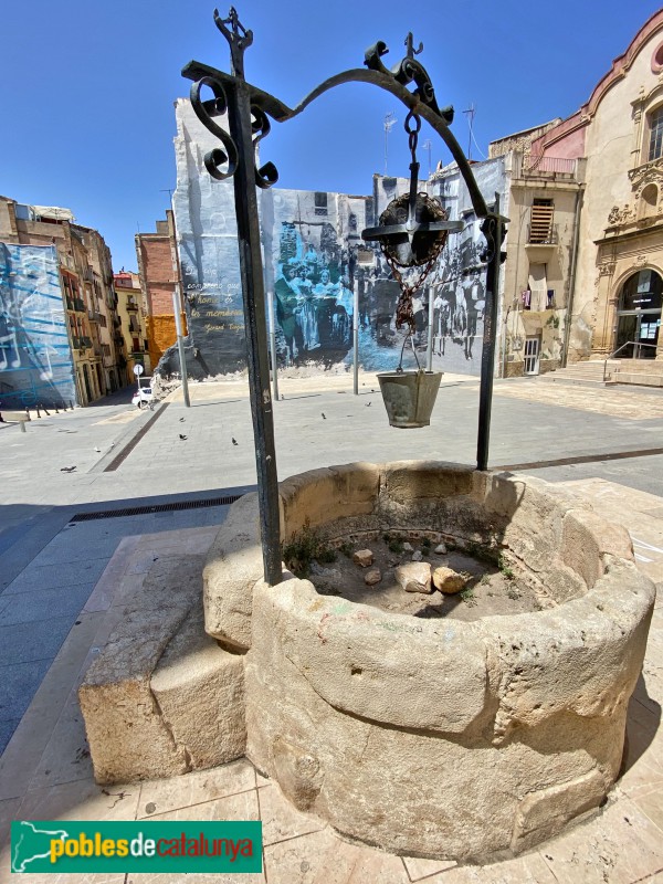 Tortosa - Pou de la plaça de Sant Joan