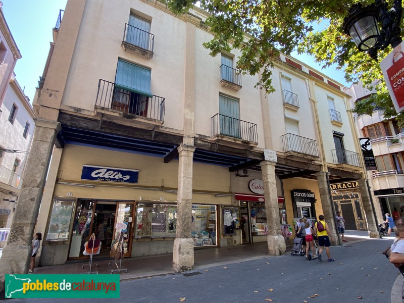 El Vendrell - Plaça Nova. Les Voltes