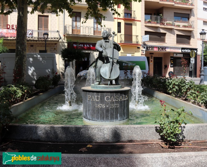 El Vendrell - Plaça Nova. Monument a Pau Casals