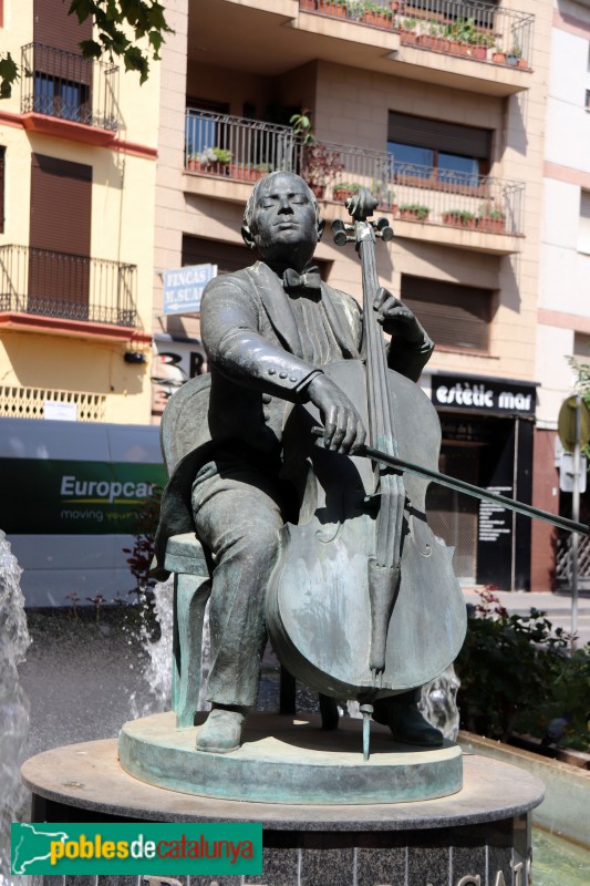 El Vendrell - Plaça Nova. Monument a Pau Casals