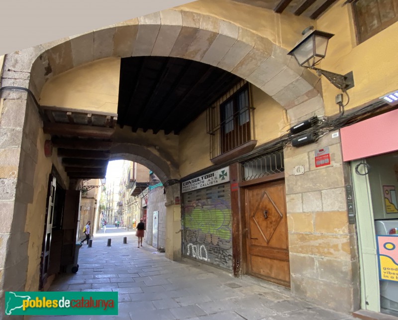 Barcelona - Carrer Caputxes, 5-6