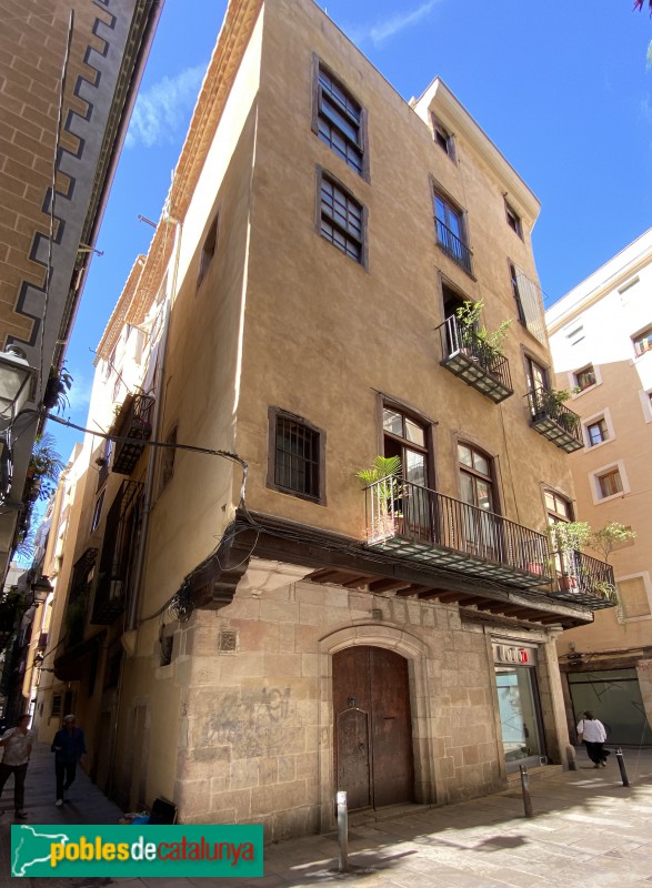 Barcelona - Carrer Canvis Nous, 15 (Foto: Albert Esteves, 2021) Barcelona - Carrer Canvis Nous, 15