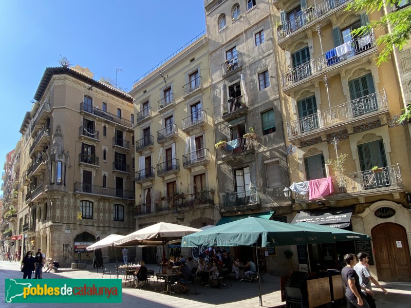 Barcelona - Plaça de les Olles (Foto: Albert Esteves, 2021) Barcelona - Plaça de les Olles