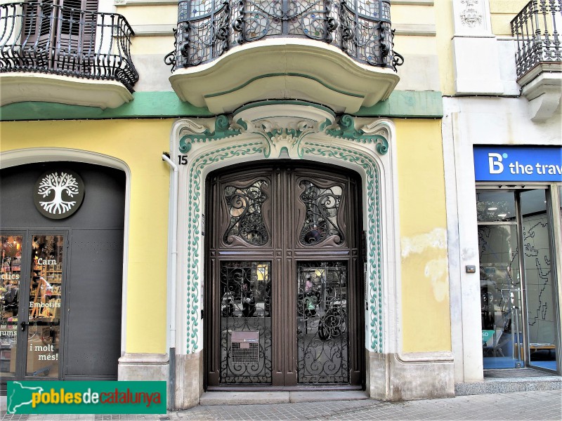 Barcelona - Casa Cama i Escurra (Gran de Gracia, 15)