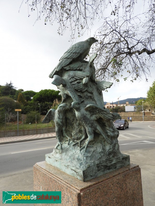 Teià - Monument a Fèlix Rodríguez de la Fuente