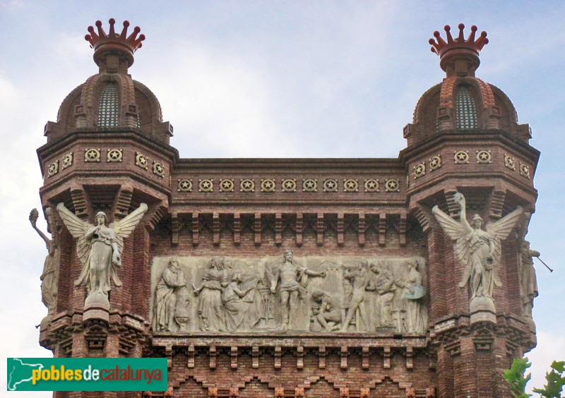 Barcelona - Arc de Triomf. Fris de les Ciències i les Arts