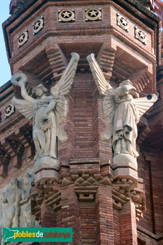 Barcelona - Arc de Triomf. Les Fames