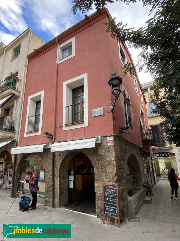 Granollers - Plaça de la Porxada, 20