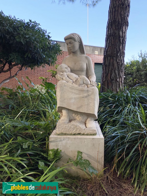 Barcelona - Jardins de Mossèn Cinto Verdaguer. Maternitat, de Sebastià Badia