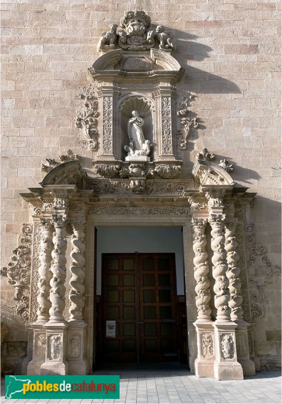 Caldes de Montbui - Església de Santa Maria. Portada barroca