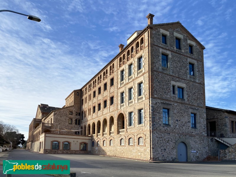 Caldes de Montbui - Torre Marimon (Foto: Albert Esteves, 2022) Caldes de Montbui - Torre Marimon