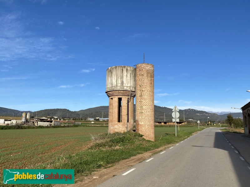 Caldes de Montbui - Torre Marimon. Dipòsit (Foto: Albert Esteves, 2022) Caldes de Montbui - Torre Marimon. Dipòsit